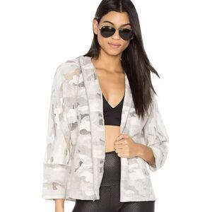Koral Desender Camo Hoodie Jacket Active Wear Grey Women’s M Athleisure Army